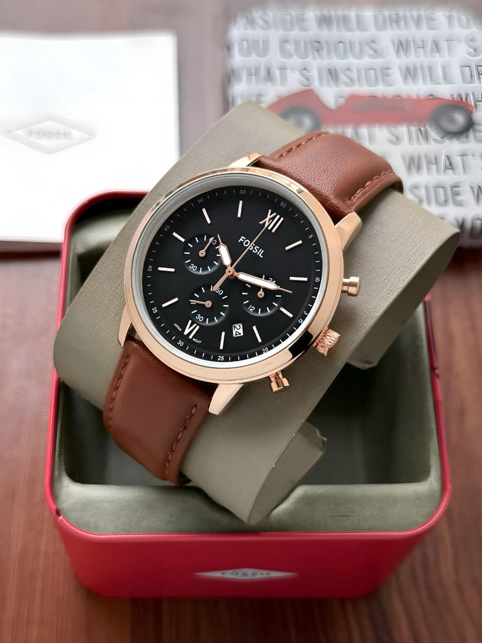 FOSSIL NEUTRA CHRONOGRAPH – ARCHITECTURAL ELEGANCE IN MOTION